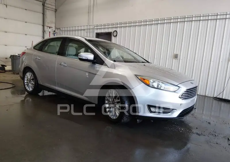 2017 Ford FOCUS photo