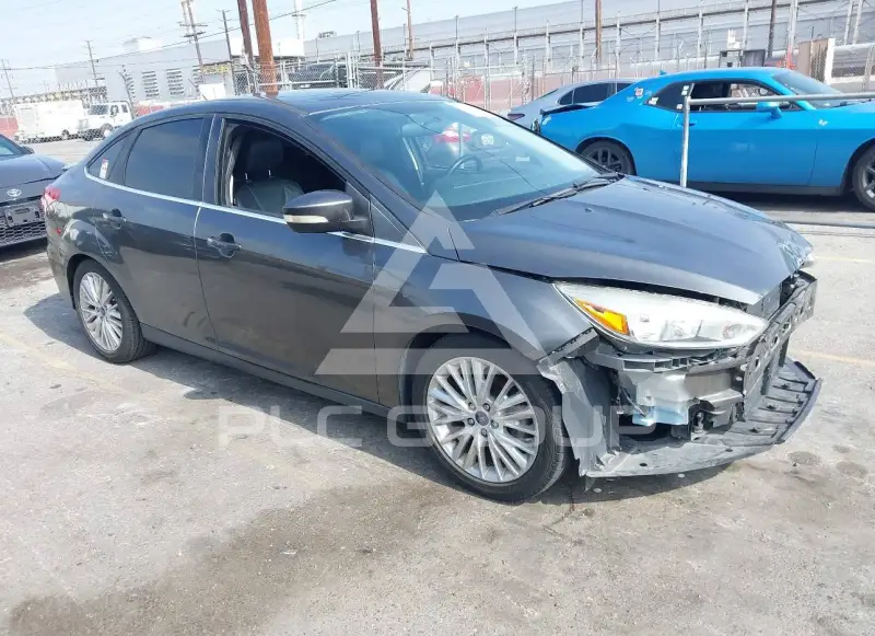 2017 Ford FOCUS фото