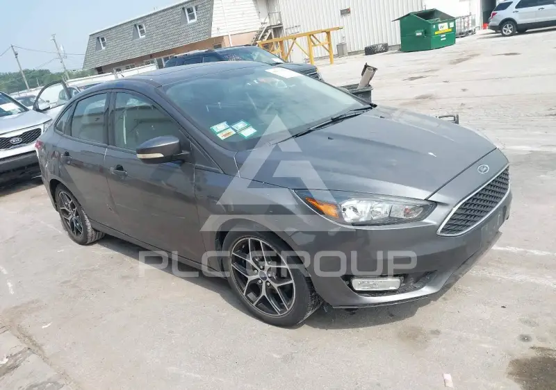 2017 Ford FOCUS photo