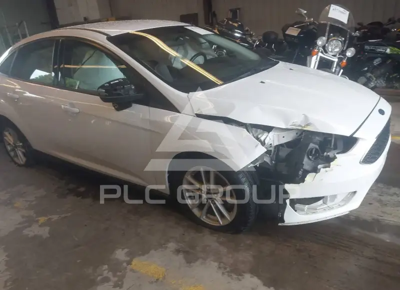 2017 Ford FOCUS фото