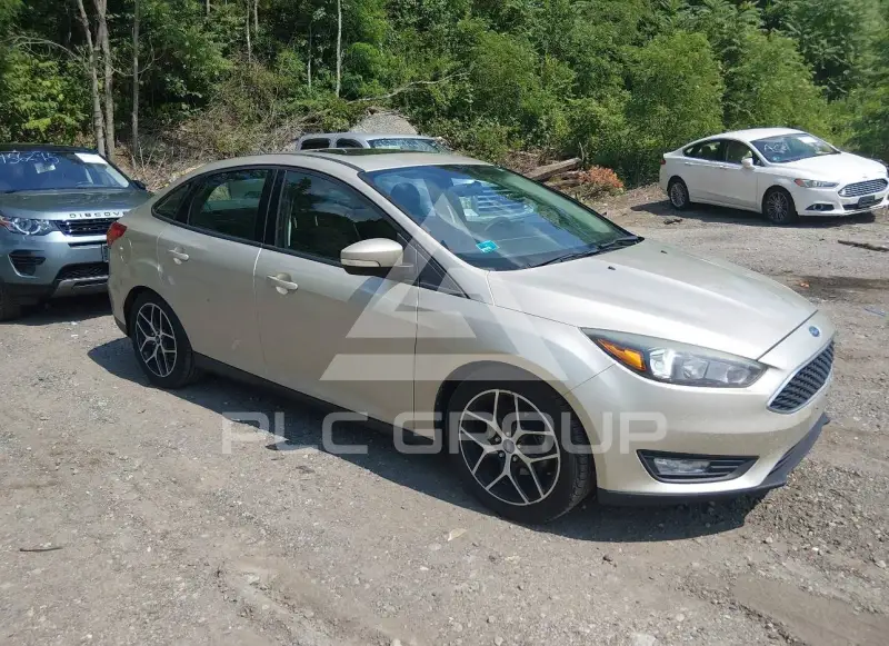 2017 Ford FOCUS фото