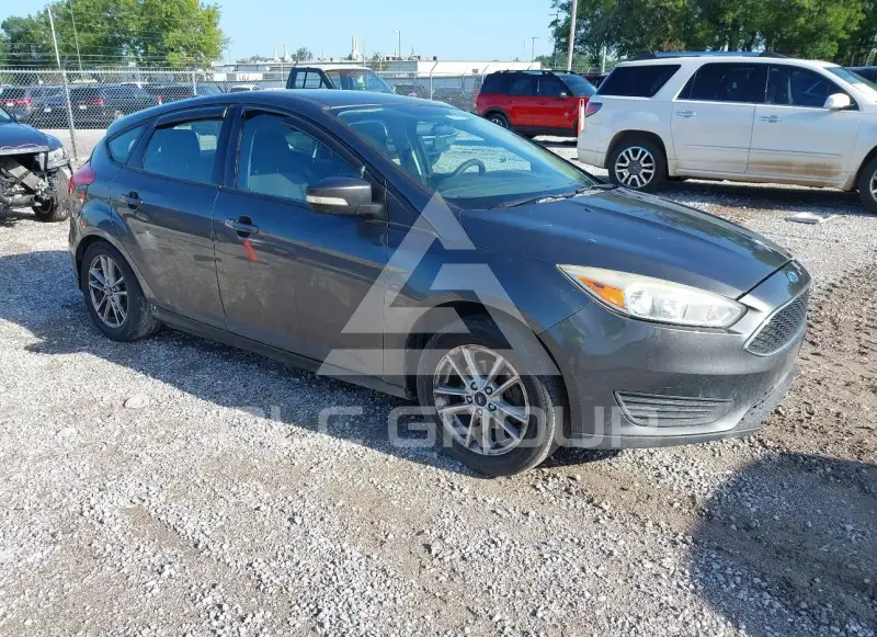 2017 Ford FOCUS photo