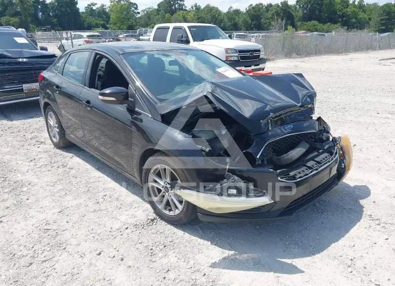 2017 Ford FOCUS photo