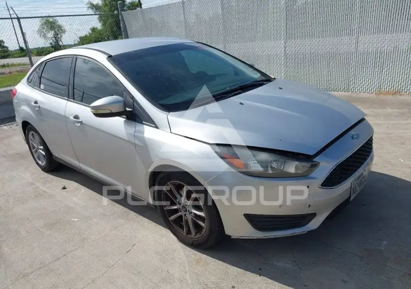 2017 Ford FOCUS фото