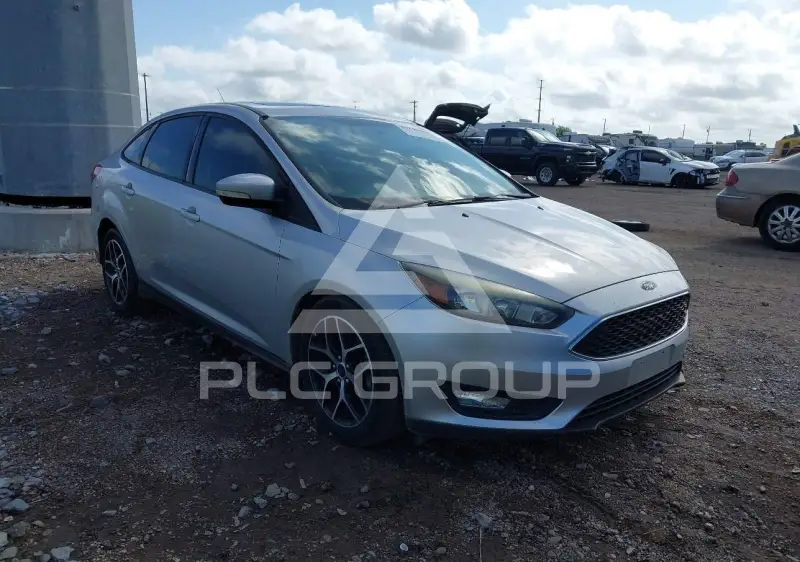 2017 Ford FOCUS photo