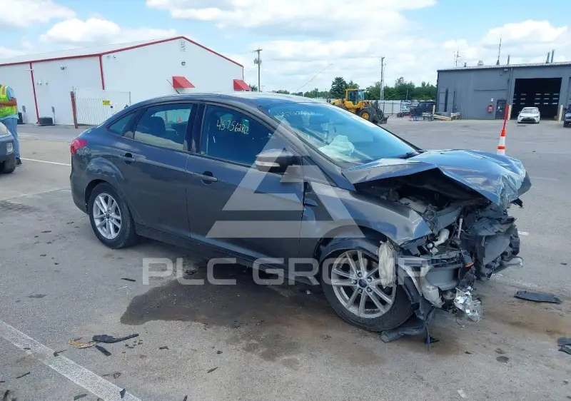 2017 Ford FOCUS photo
