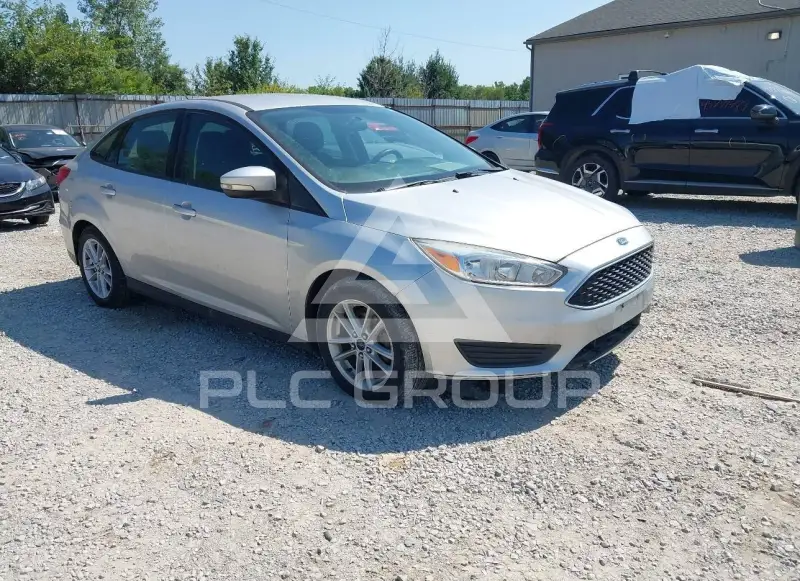 2017 Ford FOCUS photo