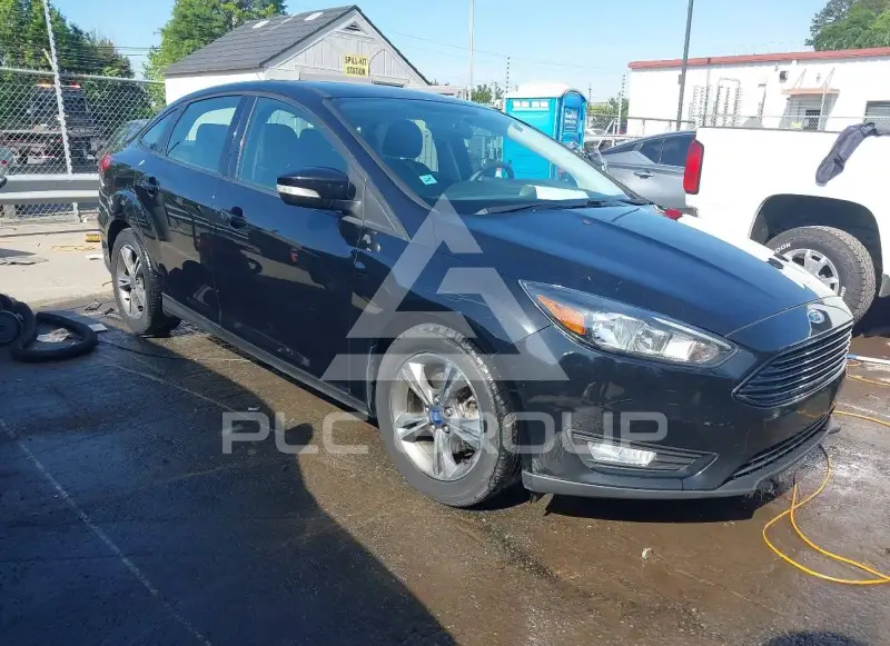 2017 Ford FOCUS photo