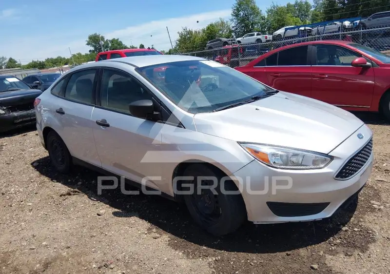 2017 Ford FOCUS photo