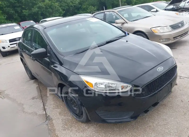 2017 Ford FOCUS photo
