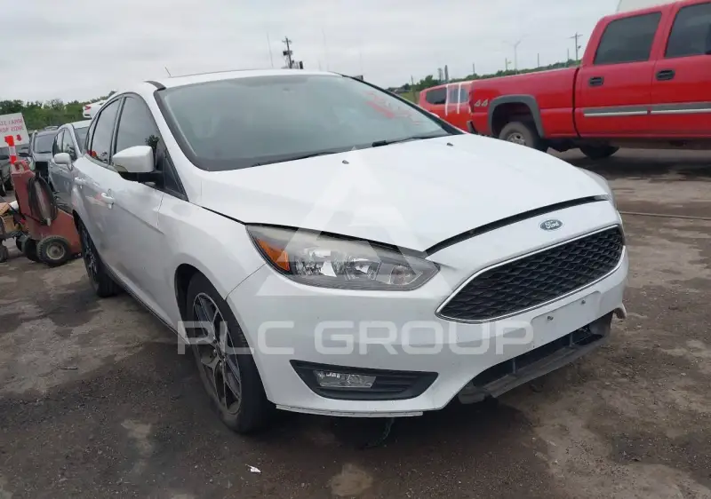2017 Ford FOCUS фото