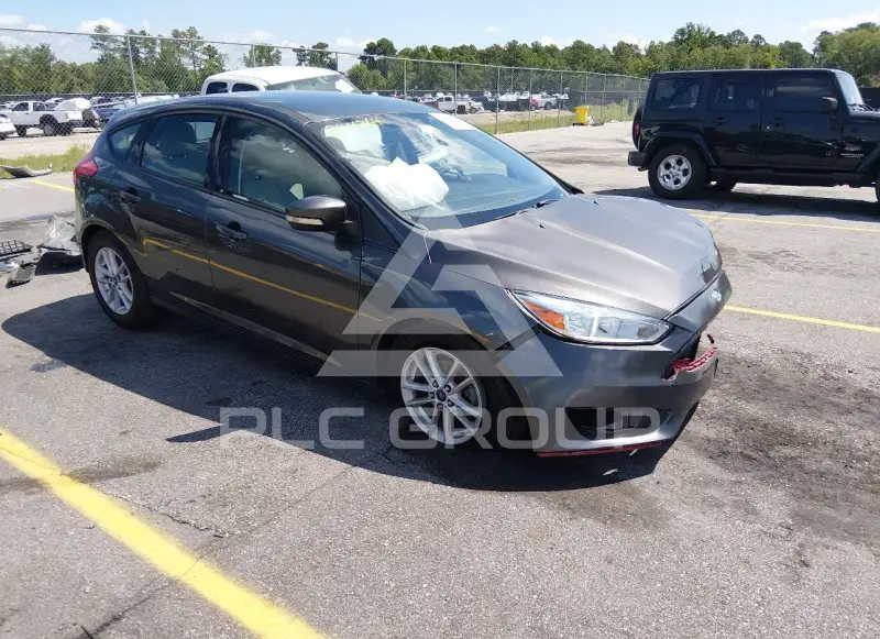 2017 Ford FOCUS photo