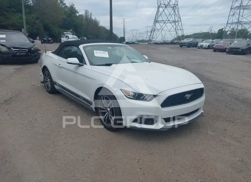 2017 Ford MUSTANG photo