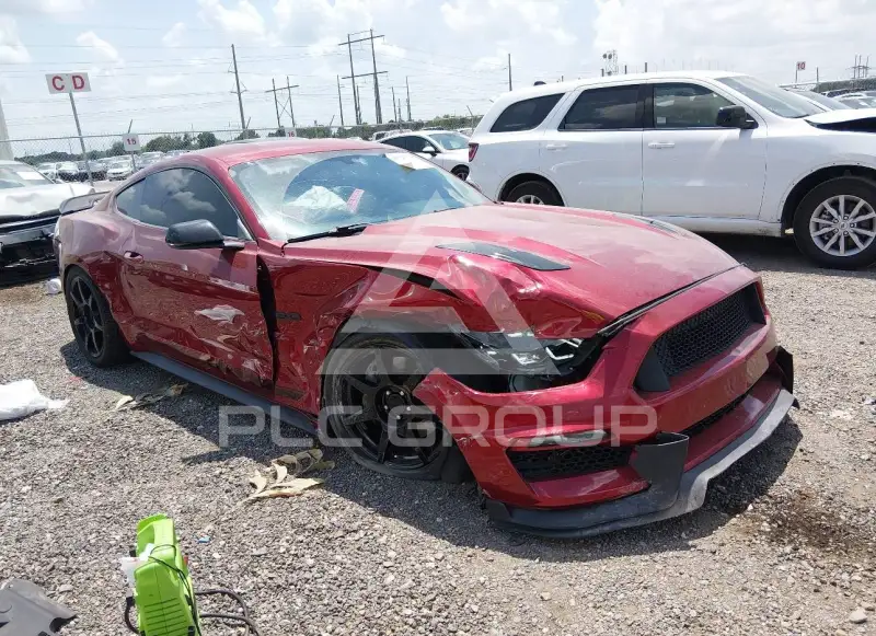 2017 Ford MUSTANG photo