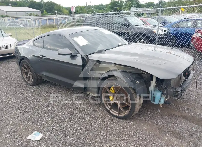2017 Ford MUSTANG photo
