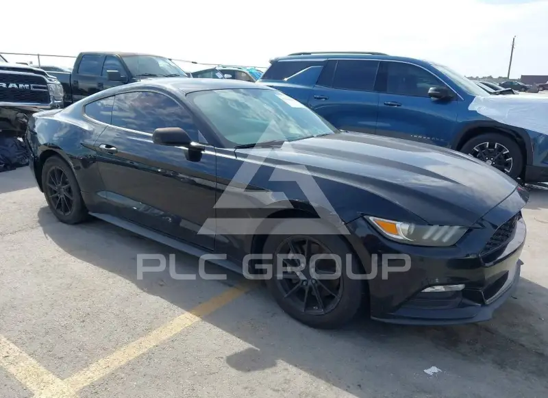 2017 Ford MUSTANG photo