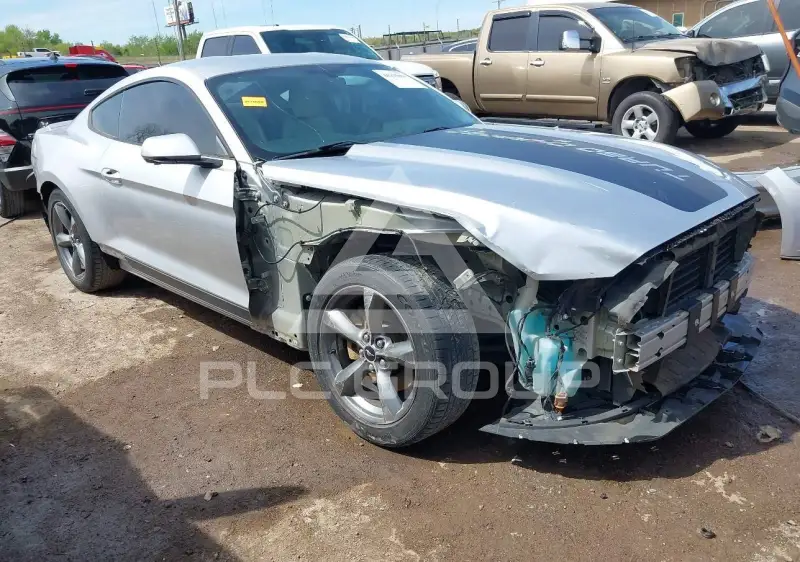 2017 Ford MUSTANG фото