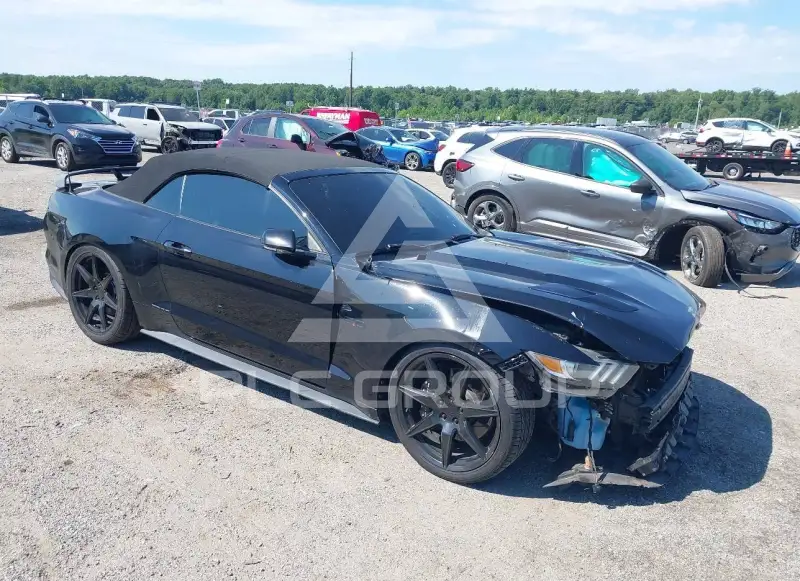 2017 Ford MUSTANG photo
