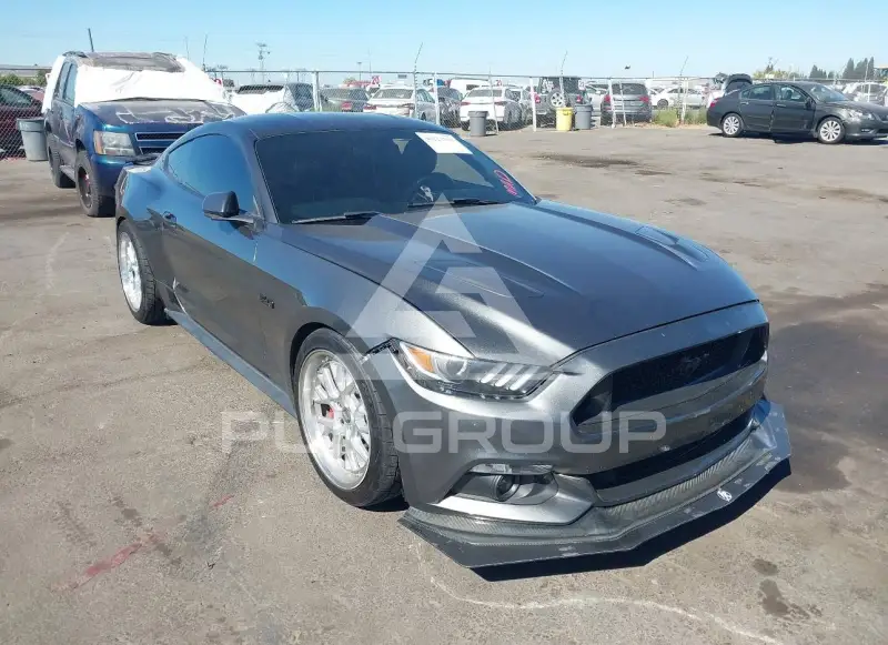 2017 Ford MUSTANG photo