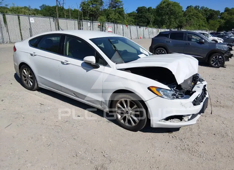 2017 Ford FUSION фото