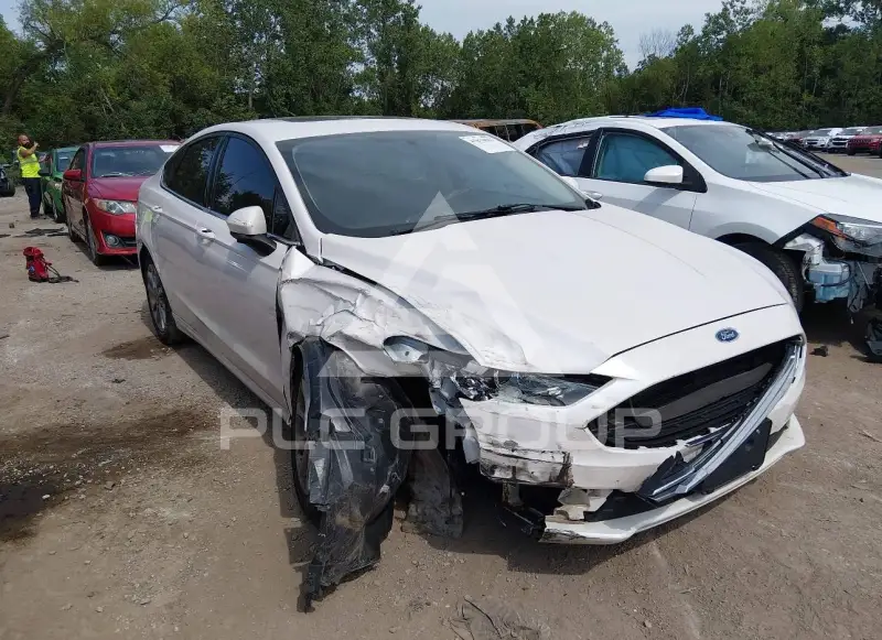 2017 Ford FUSION фото