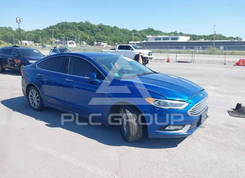 2017 Ford FUSION фото