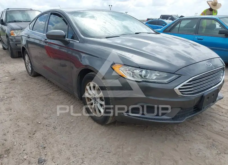 2017 Ford FUSION фото