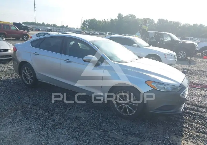 2017 Ford FUSION фото