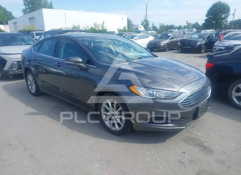 2017 Ford FUSION фото