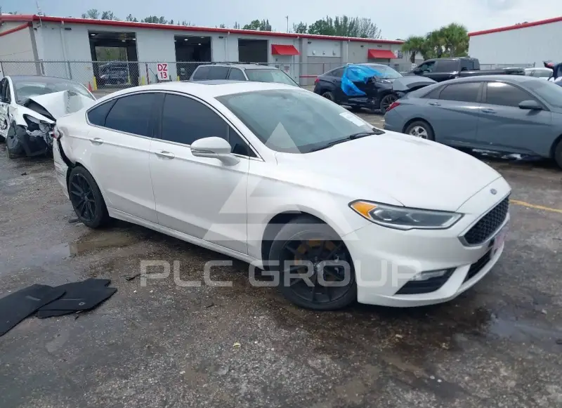 2017 Ford FUSION фото