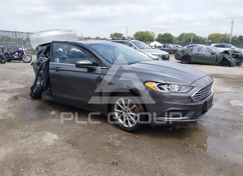 2017 Ford FUSION photo