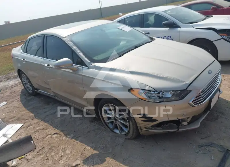 2017 Ford FUSION фото
