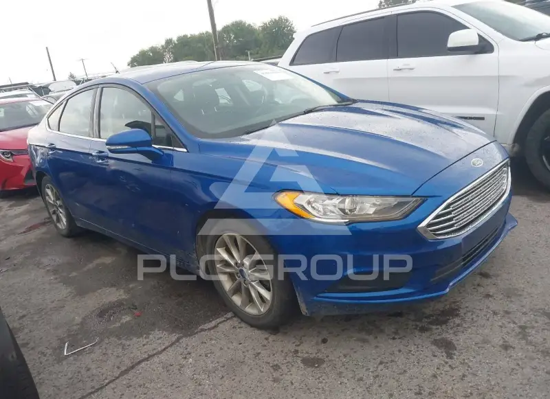 2017 Ford FUSION фото
