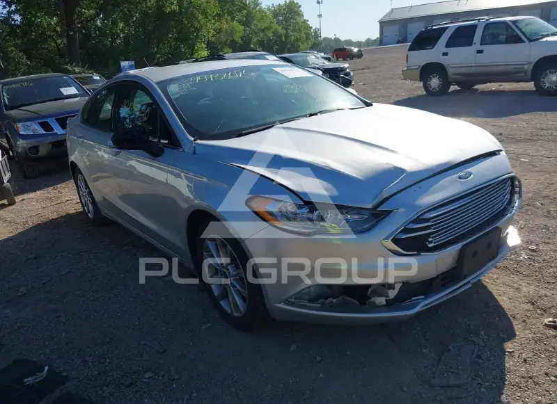 2017 Ford FUSION фото