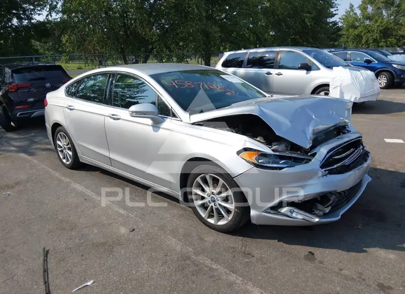 2017 Ford FUSION photo