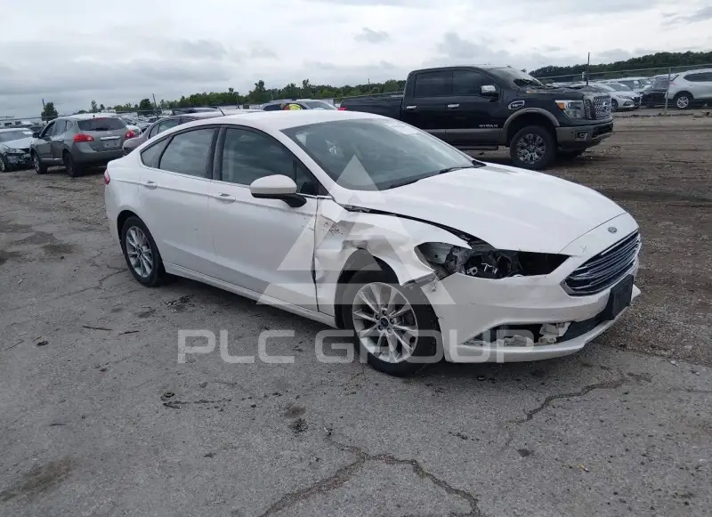 2017 Ford FUSION photo