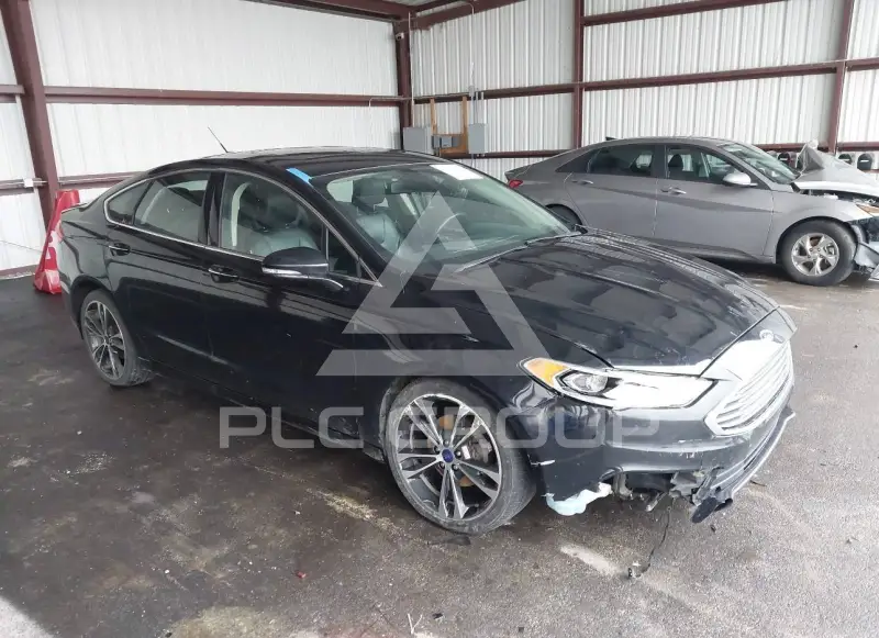 2017 Ford FUSION фото