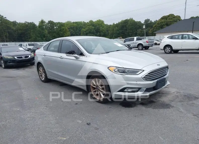 2017 Ford FUSION фото