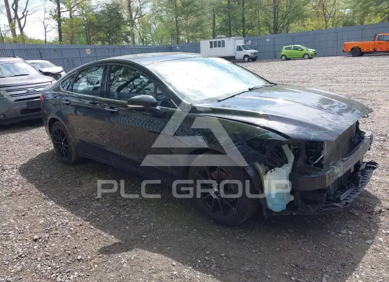 2017 Ford FUSION фото