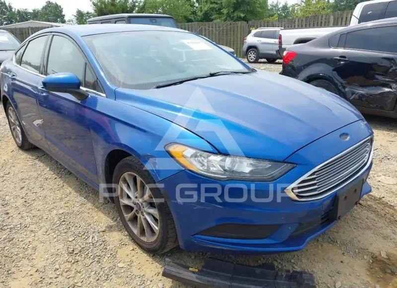2017 Ford FUSION фото
