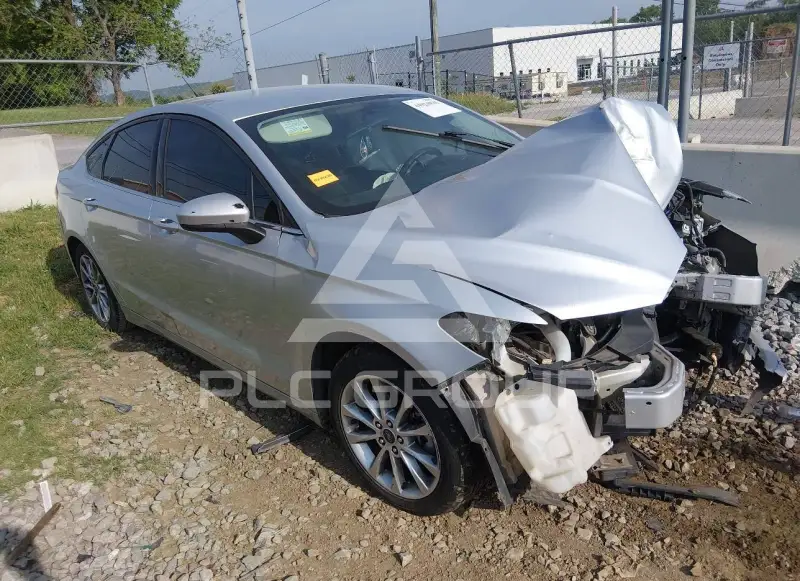 2017 Ford FUSION фото