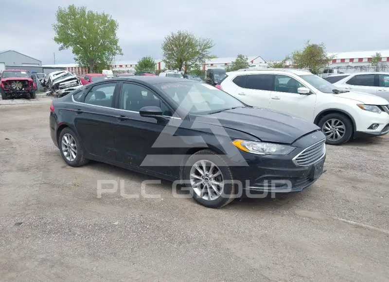 2017 Ford FUSION фото