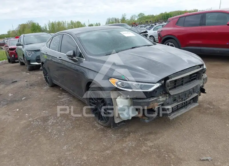 2017 Ford FUSION фото