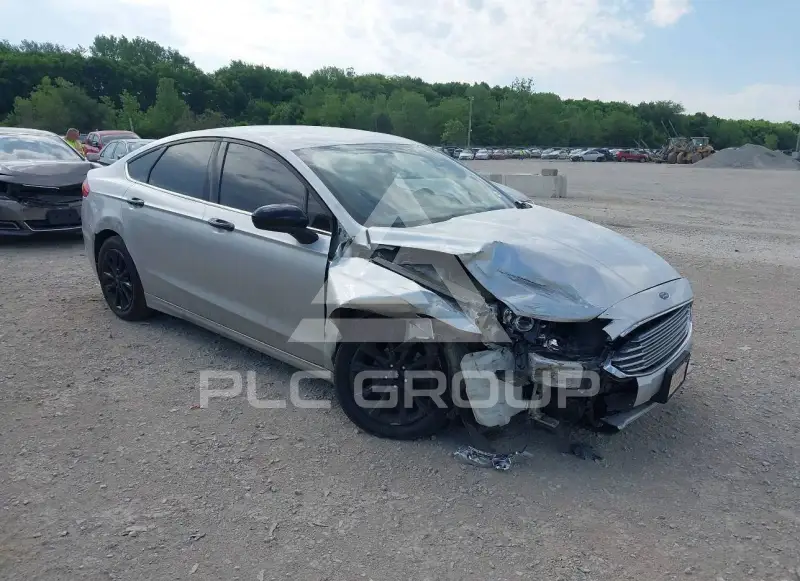 2017 Ford FUSION фото