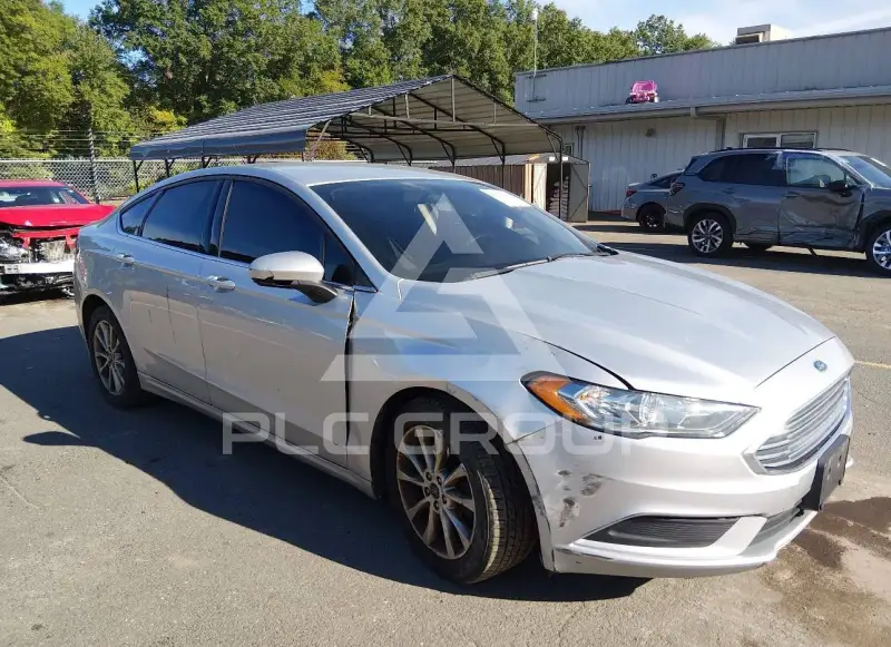 2017 Ford FUSION фото