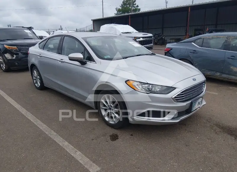 2017 Ford FUSION photo