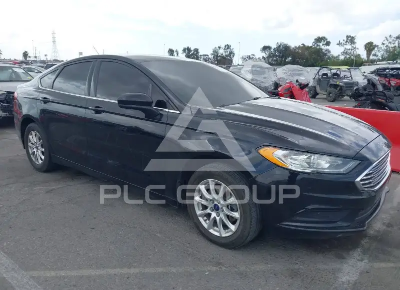 2017 Ford FUSION фото