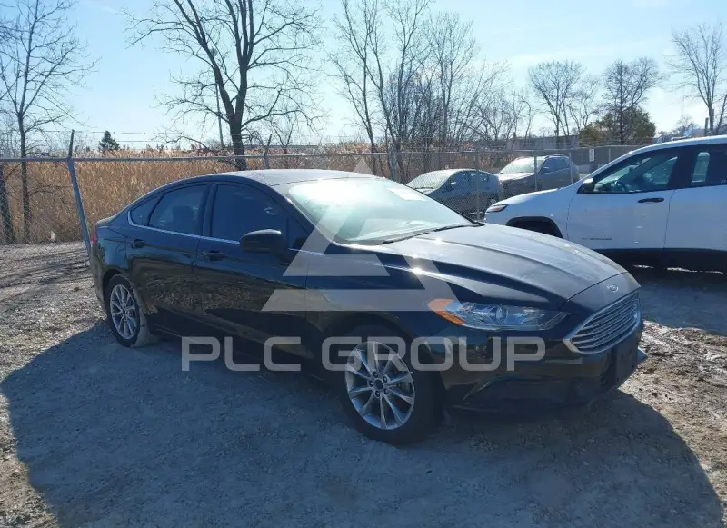 2017 Ford FUSION фото