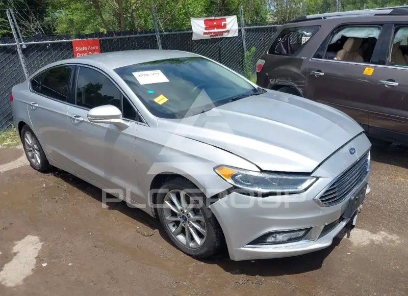 2017 Ford FUSION photo