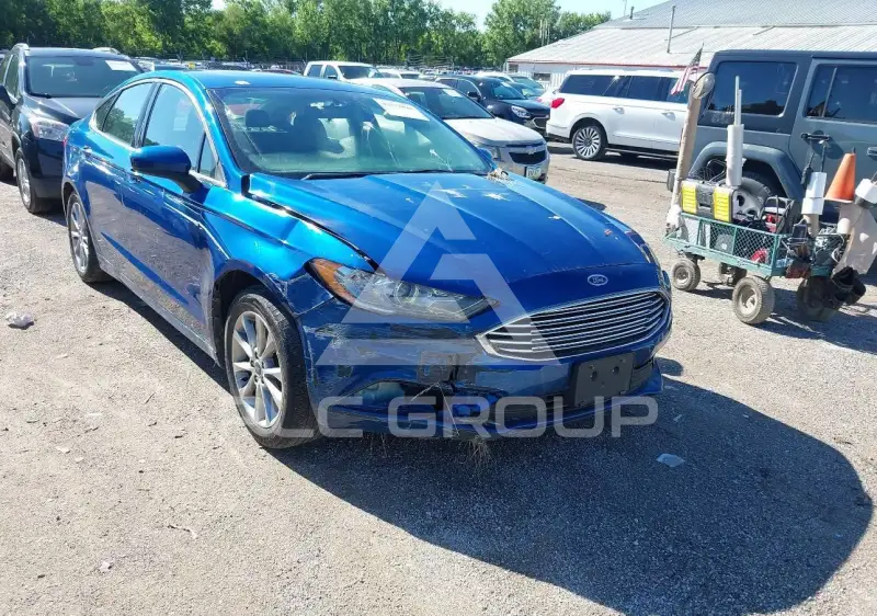 2017 Ford FUSION фото